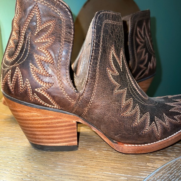 ARIAT MINI BOOTIES - Picture 8 of 15